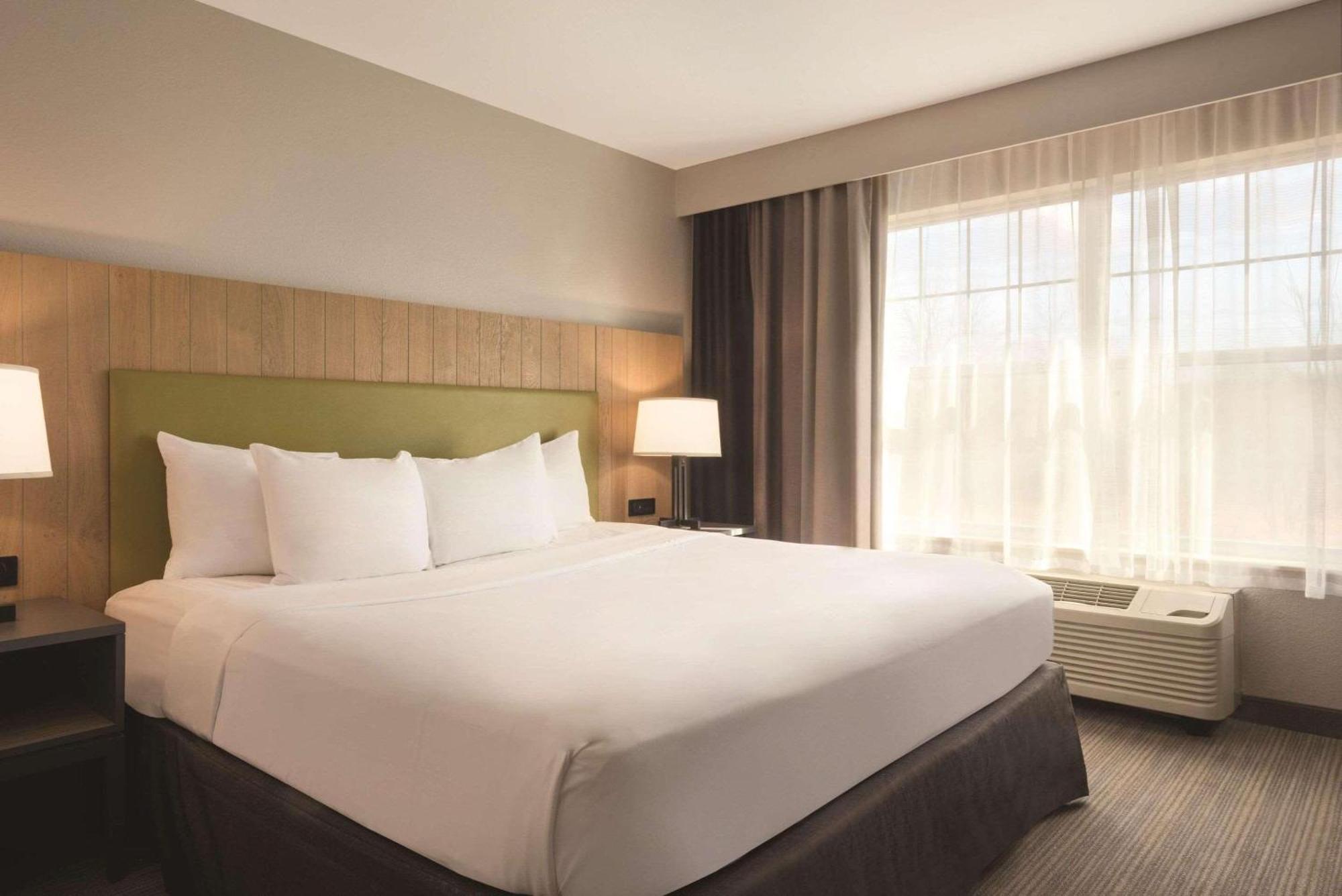 Country Inn & Suites By Radisson, Germantown, Wi Kültér fotó